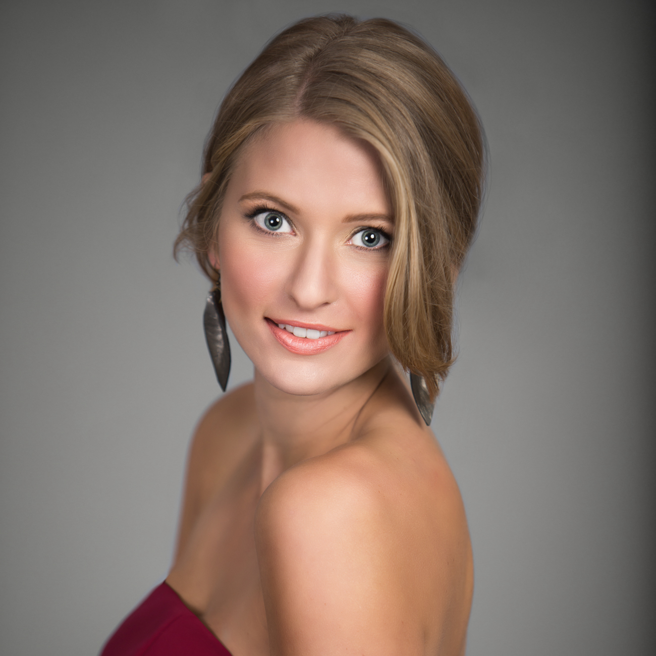 Signature Studio Headshots — Opula Atelier